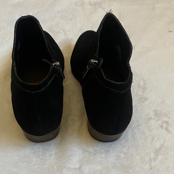 Lucky Brand Black Ankle Booties - Picture 3 of 9